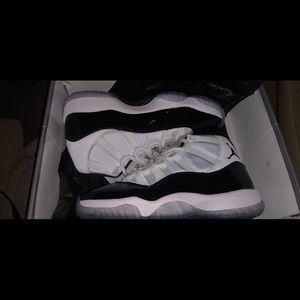 Jordan 11 size 8 concord